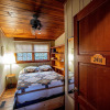 Отель Bear Creek Lodge and Cabins in Helen Ga - Pet Friendly, River on Property, Walking Distance to downt, фото 4