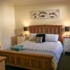 Отель Oak Tree Cottage - Mundaring, фото 6