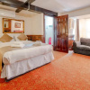 Отель The Crown Hotel, фото 6