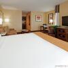 Отель Holiday Inn Express Suites Belmont, an IHG Hotel, фото 2