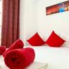 Отель Big & Cosy Apartment with 3 double beds by Evelyn Apartments в Яссе