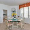 Отель Latitude Adjustment 6 Bedrooms 3 Bathrooms Home, фото 12