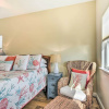 Отель Lovely Sunny Beach House w/ View: Walk to Ocean!, фото 4