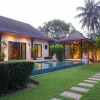 Отель Vacation Pool Villa Naiharn Phuket, фото 1