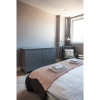 Отель Spacious 2BR Central Glasgow Flat for 4, фото 15