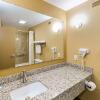 Отель Quality Inn & Suites, фото 27