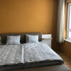 Отель Spacious, Modern 1-Bdrm Apt Near Vic & Austria Ctr, фото 3