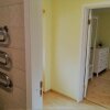 Отель Excelent apartment with garden and free parking, фото 5