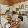 Отель Porthole Log Cabin, фото 14