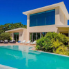 Отель NEW Luxury 4BR Beachfront Villa w Infinity Pool, фото 1