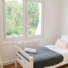 Отель Beautiful 1900 house full equipped 4bdrm garden!, фото 1