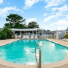 Отель Sandpiper s Perch 1 4 Mile From Beach With Pool, фото 13