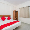 Отель Varcity Comforts by OYO Rooms, фото 20