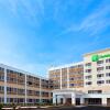 Отель Holiday Inn Clark - Newark Area, an IHG Hotel в Кларке