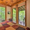 Отель Robbinsville Cabin w/ Deck: 3 Mi to Fontana Lake!, фото 15