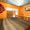 Отель Mountaintop Lodge - Eight Bedroom Cabin, фото 5