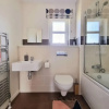Отель Boutique 3-bed Home with Free Parking in Glasgow, фото 24