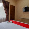 Отель RedDoorz @ Jalan Majapahit Semarang, фото 18