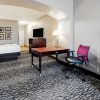 Отель La Quinta Inn & Suites by Wyndham DFW Airport West - Bedford, фото 13