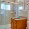 Отель Pipeline 1 2 Bedrooms 1 Bathroom Home, фото 8
