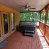 Отель Mountain Dew - 2 Bedrooms, 2 Baths, Sleeps 4 Cabin by RedAwning, фото 17