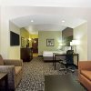 Отель La Quinta Inn & Suites by Wyndham Denver Gateway Park, фото 32