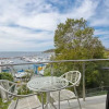Отель 2 'Paradiso', 4 Laman Street - beautiful unit with stunning water views & pool, фото 7