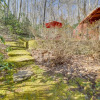Отель 'the Red Loft' Candler Cottage 18 Mi to Asheville!, фото 11