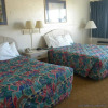 Отель Buccaneer Beach Motel, фото 2