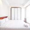 Отель Homey 3Br With Private Lift At Grand Sungkono Lagoon Apartment, фото 9