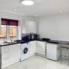 Отель Separate One Bedroom Large Apartment in Slough, фото 2