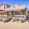 Отель Western-style Phoenix Home: 15 Mi to Lake Pleasant, фото 16