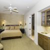 Отель Rat Pack Retreat - Four Bedroom Home, фото 4