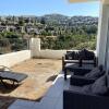Отель 2 Bed Apt Mountains And Costal Views with Pool, фото 13