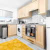 Отель Stunning 2-bed Apartment in Tipton Sleeps 3, фото 4