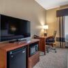 Отель Comfort Suites Terre Haute University Area, фото 20