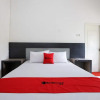 Отель RedDoorz near Moro Mall Purwokerto, фото 16