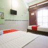 Отель RedDoorz Syariah @ Jalan Gajah Mada, фото 27