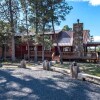 Отель Majestic Retreat - Four Bedroom Cabin, фото 23