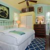 Отель Pineapple Point Guest House в Форт-Лодердейле