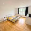 Отель Large Triple Studio in South London - Sutton, фото 10