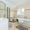Отель Modern 3 Bed Home - Solihull Centre, фото 8