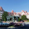 Отель Disneyland® Hotel в Шесси