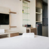 Отель Stylish and Comfy Studio Saveria Apartment, фото 4