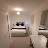 Отель Impeccable 2-bed House in Milton Keynes, фото 3
