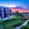 Отель True Beachfront Condo - Corazon, фото 26