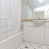 Отель Inner City One Bedroom Apartment 13, фото 6