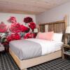 Отель Vintage Block Inn & Suites, фото 4