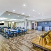 Отель La Quinta Inn & Suites by Wyndham Karnes City - Kenedy, фото 12