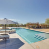 Отель Oro Valley Retreat w/ Pool, Spa & Rooftop Views!, фото 13